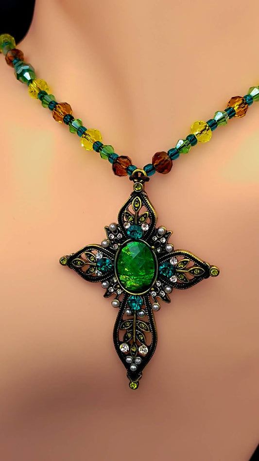 Heart Chakra Cross Necklacet Awaken your heart. Align your energy. ✨