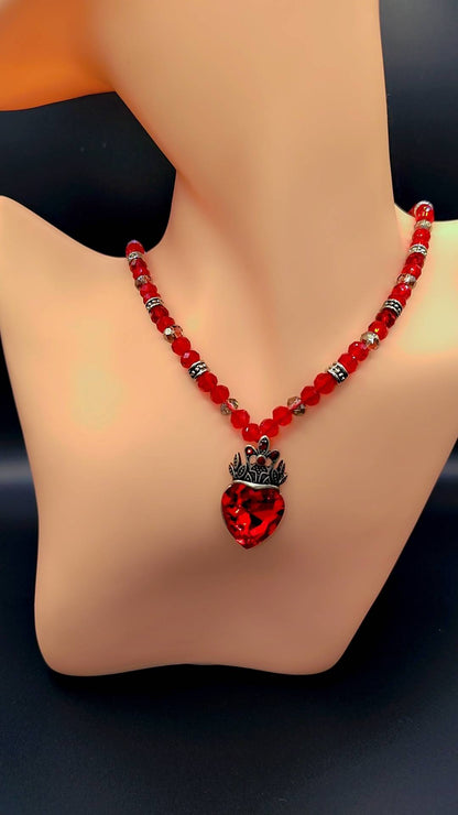 Queen of Hearts Crown Necklace 👑❤️✨