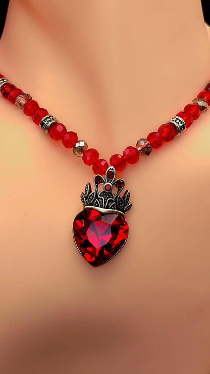 Queen of Hearts Crown Necklace 👑❤️✨